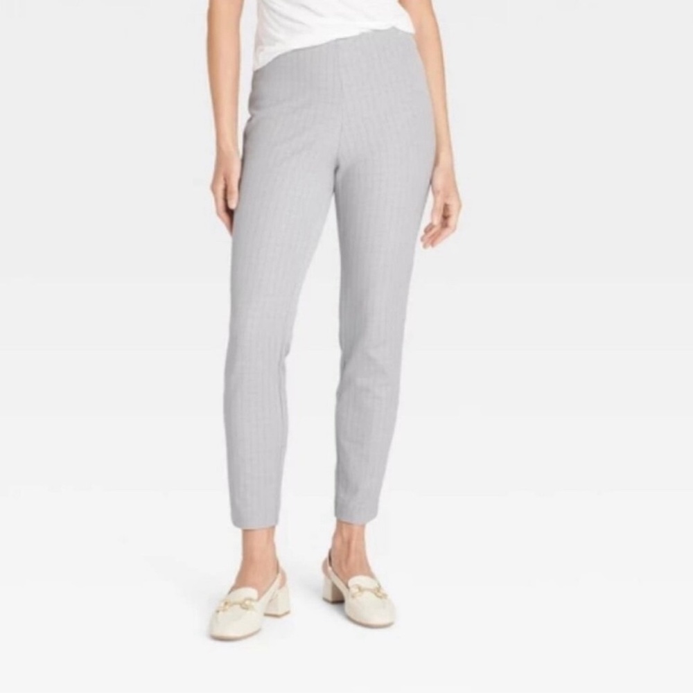 a new day Gray Ankle Cropped Pants